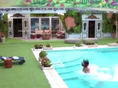 Isabelle, Alane e Beatriz se divertindo sem roupa na piscina do BBB 24