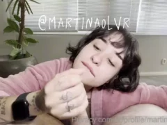 Martina Olvr está fazendo um oral incrível no pau do seu primo