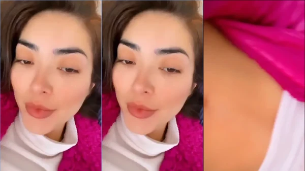 Japinha Ana Otani com uma deliciosa bucetinha