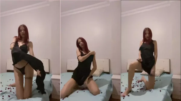 Vídeo da ruivinha safada no OnlyFans cheio de brilho!