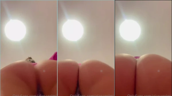 Alana Gelmi em um vídeo safado com a calcinha apertada na xereca