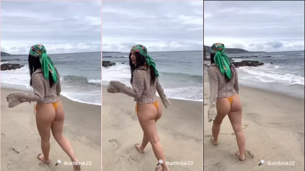 Ariel Kytsya mostrando seu corpão de biquíni delícia