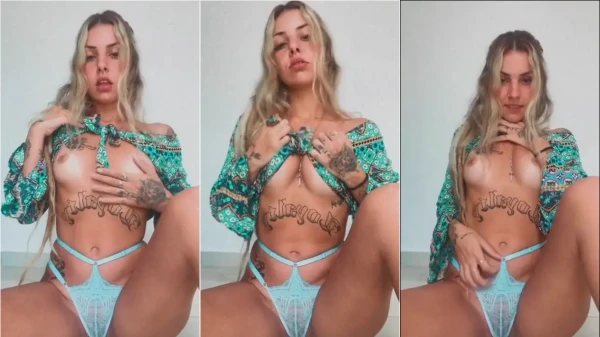 Rolou uma filmagem da gata se divertindo com a bucetinha