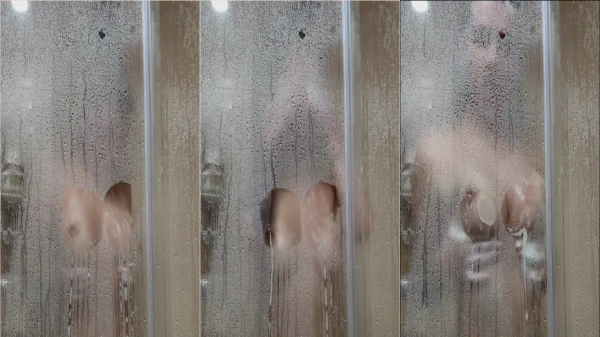 Vídeo da Sofia Barrero gravado de forma discreta enquanto ela toma banho