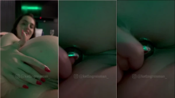 Dá só uma olhada no bundão da Ketlin Groisman com um brinquedinho de plug anal!